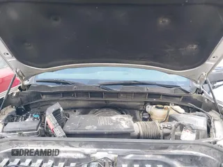 2020 GMC Sierra 1500 SLT z VIN 3GTU9DED9LG299417, wystawiony jako IAAI lot #42168562 z przebiegiem Nie podano mil oraz . Historia ofert i sprzedaży dostępna na DreamBid. Obrazek 10.