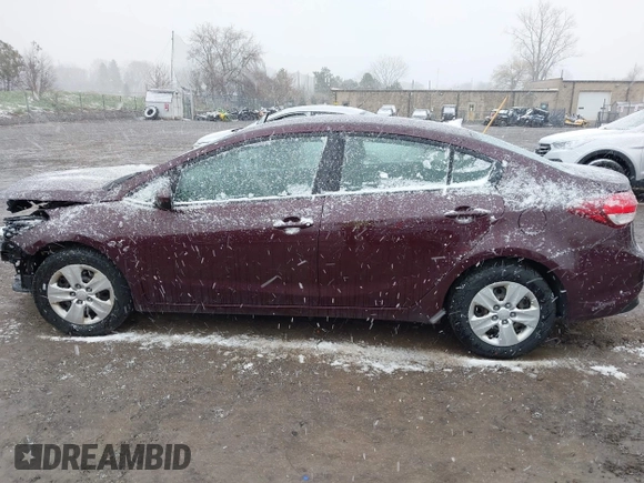 2017 Kia Forte LX with VIN 3KPFK4A7XHE071992, listed as a IAAI auction lot 42039101 with 76,682 mi miles. Bid and sale history available at carsss.com. Image 15.