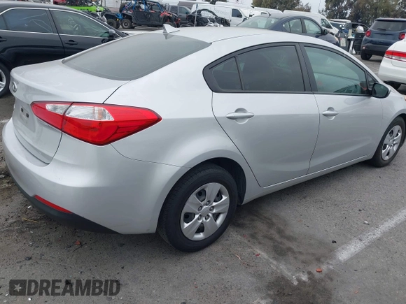 2016 Kia Forte LX z VIN KNAFK4A61G5463466, wystawiony jako IAAI lot #42385579 z przebiegiem 82 806 mil mil oraz . Historia ofert i sprzedaży dostępna na DreamBid. Obrazek 4.