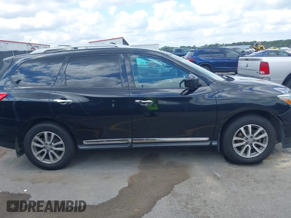 2016 Nissan Pathfinder Platinum with VIN 5N1AR2MM8GC663596, listed as a IAAI auction lot 42133436 with 164,133 mi miles and . Bid and sale history available at DreamBid. Image 13.