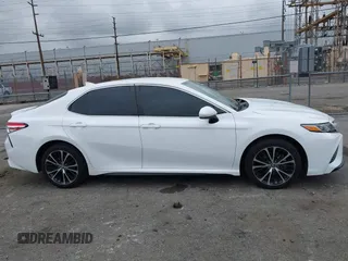 2020 Toyota Camry SE z VIN 4T1G11AKXLU917862, wystawiony jako IAAI lot #42057817 z przebiegiem 45 462 mil mil oraz . Historia ofert i sprzedaży dostępna na DreamBid. Obrazek 13.