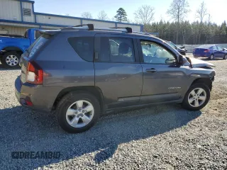 2016 Jeep Compass Latitude z VIN 1C4NJCEA8GD620068, wystawiony jako Copart lot #52725665 z przebiegiem Nie podano mil oraz Szkoda całkowita • Salvage title. Historia ofert i sprzedaży dostępna na DreamBid. Obrazek 3.