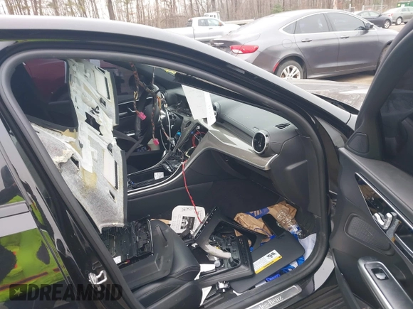2022 Mercedes-Benz C 300 with VIN W1KAF4HB9NR044877, listed as a IAAI auction lot 41476398 with Not Provided miles and . Bid and sale history available at DreamBid. Image 5.