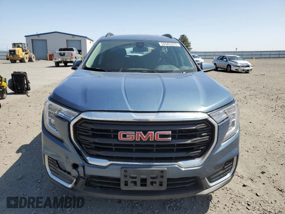 2024 GMC Terrain SLE z VIN 3GKALTEGXRL281358, wystawiony jako Copart lot #54585315 z przebiegiem 26 658 mil mil oraz Szkoda całkowita • Salvage title. Historia ofert i sprzedaży dostępna na DreamBid. Obrazek 5.