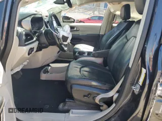 2020 Chrysler Pacifica Touring L with VIN 2C4RC1BG2LR209328, listed as a Copart auction lot 55634475 with 156,604 mi miles and Salvage title. Bid and sale history available at DreamBid. Image 7.