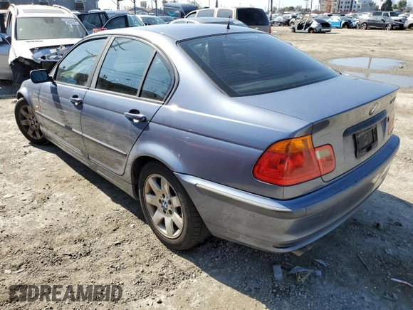 1999 BMW 3 Series 323i z VIN WBAAM3336XCA85368, wystawiony jako Copart lot #45097255 z przebiegiem 196 792 mil mil oraz Czysty tytuł • Clean title. Historia ofert i sprzedaży dostępna na DreamBid. Obrazek 2.