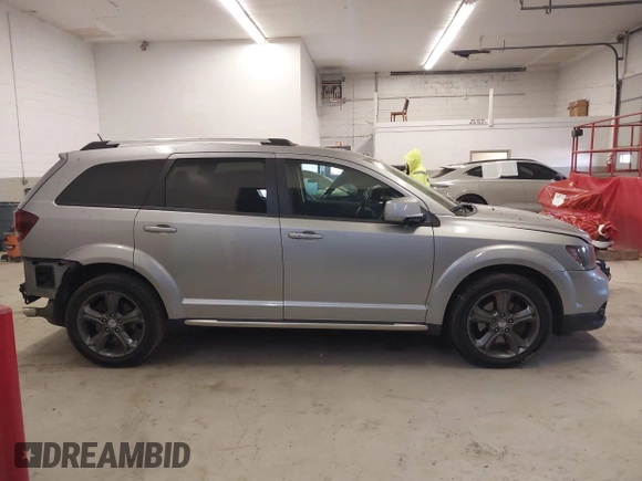 2016 Dodge Journey Crossroad Plus z VIN 3C4PDDGG9GT108885, wystawiony jako IAAI lot #41020929 z przebiegiem 124 167 mil mil oraz . Historia ofert i sprzedaży dostępna na DreamBid. Obrazek 13.