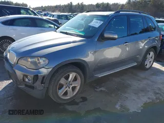 2010 BMW X5 35d with VIN 5UXFF0C54ALT77185, listed as a IAAI auction lot 41699375 with 151,770 mi miles. Bid and sale history available at carsss.com. Image 2.