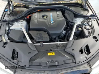2018 BMW 5 Series 530e with VIN WBAJA9C52JB249643, listed as a Copart auction lot 43581825 with 91,561 mi miles and Salvage title. Bid and sale history available at DreamBid. Image 12.