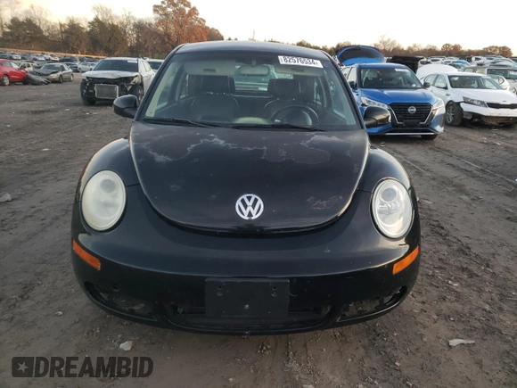 2009 Volkswagen New Beetle Coupe S with VIN 3VWPW31C69M511498, listed as a Copart auction lot 82576534 with 200,530 mi miles and Salvage Title. Bid and sale history available at carsss.com. Image 5.