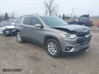 2019 Chevrolet Traverse LT Cloth with VIN 1GNEVMKW0KJ241772, listed as a IAAI auction lot 41724207 with 122,304 mi miles. Bid and sale history available at carsss.com. Image 1.