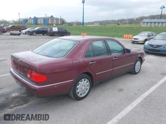1996 Mercedes-Benz E 320 with VIN WDBJF55F1TJ014578, listed as a IAAI auction lot 41939599 with 115,461 mi miles and . Bid and sale history available at DreamBid. Image 4.