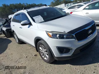 2016 Kia Sorento LX with VIN 5XYPG4A39GG062754, listed as a IAAI auction lot 41689839 with 180,165 mi miles. Bid and sale history available at carsss.com. Image 1.