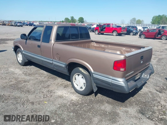 1996 GMC Sonoma SLS w/1SG Pkg with VIN 1GTCS19W3T8529954, listed as a IAAI auction lot 41986273 with 202,669 mi miles. Bid and sale history available at carsss.com. Image 3.