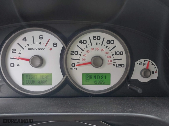 2007 Ford Escape Limited with VIN 1FMYU04137KA67003, listed as a IAAI auction lot 41663853 with 193,651 mi miles. Bid and sale history available at carsss.com. Image 15.
