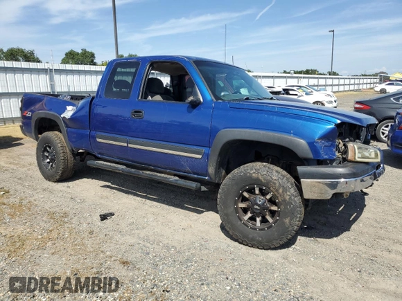 2004 Chevrolet Silverado 1500 Z71 with VIN 2GCEK19TX41205662, listed as a Copart auction lot 54755345 with 228,902 mi miles and Salvage Title. Bid and sale history available at DreamBid. Image 4.