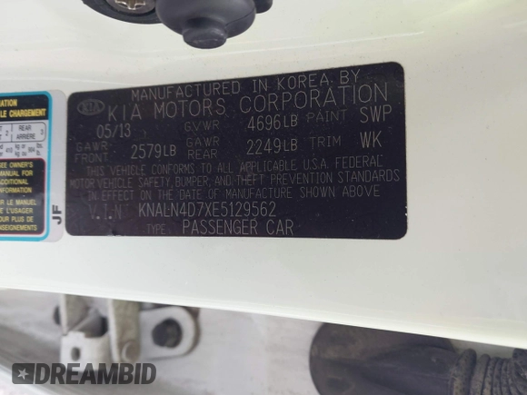 2014 Kia Cadenza Premium with VIN KNALN4D7XE5129562, listed as a IAAI auction lot 41922550 with 142,136 mi miles. Bid and sale history available at carsss.com. Image 9.