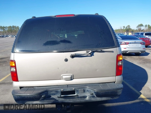 2004 GMC Yukon XL SLE with VIN 3GKEC16T04G293361, listed as a IAAI auction lot 41215667 with 217,336 mi miles. Bid and sale history available at carsss.com. Image 16.