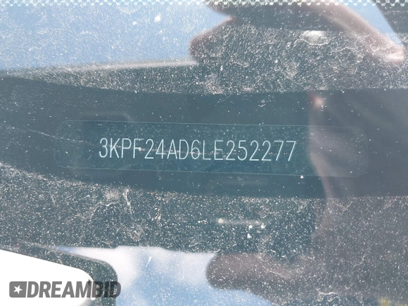 2020 Kia Forte LXS z VIN 3KPF24AD6LE252277, wystawiony jako IAAI lot #41813655 z przebiegiem 61 919 mil mil oraz . Historia ofert i sprzedaży dostępna na DreamBid. Obrazek 9.