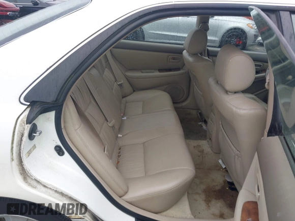 2001 Lexus ES 300 z VIN JT8BF28G410307451, wystawiony jako IAAI lot #42369871 z przebiegiem 290 620 mil mil oraz . Historia ofert i sprzedaży dostępna na DreamBid. Obrazek 8.