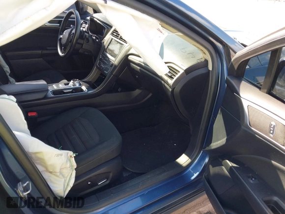 2019 Ford Fusion SE with VIN 3FA6P0HD3KR230962, listed as a IAAI auction lot 42053949 with 89,598 mi miles. Bid and sale history available at carsss.com. Image 5.