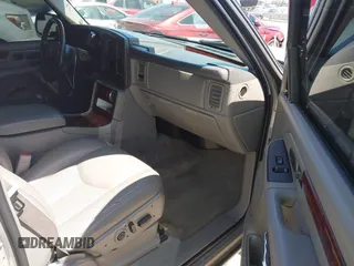 2005 Cadillac Escalade z VIN 1GYEC63N65R249827, wystawiony jako IAAI lot #42247650 z przebiegiem 254 052 mil mil oraz . Historia ofert i sprzedaży dostępna na DreamBid. Obrazek 5.