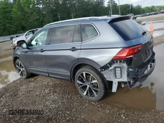 2024 Volkswagen Tiguan SEL R-Line z VIN 3VV4B7AX4RM079457, wystawiony jako Copart lot #54338975 z przebiegiem 10 540 mil mil oraz Szkoda całkowita • Salvage title. Historia ofert i sprzedaży dostępna na DreamBid. Obrazek 2.