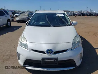 2014 Toyota Prius Four with VIN JTDKN3DU8E1737165, listed as a IAAI auction lot 41781998 with 175,585 mi miles and . Bid and sale history available at carsss.com. Image 6.