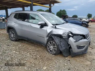 2018 Jeep Compass Latitude z VIN 3C4NJCBB8JT227542, wystawiony jako Copart lot #63772635 z przebiegiem 101 333 mil mil oraz Czysty tytuł • Clean title. Historia ofert i sprzedaży dostępna na DreamBid. Obrazek 4.