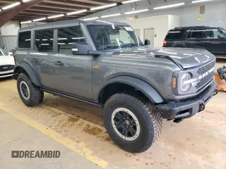 2021 Ford Bronco с VIN 1FMEE5DP9MLB06877, выставлен на аукционе Copart как лот 57254245 с пробегом 47 410 миль миль и Списание • Salvage title. История ставок и продаж доступна на DreamBid. Изображение 4.