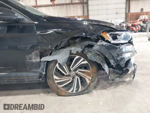 2021 Volkswagen Jetta SEL with VIN 3VWE57BU0MM093120, listed as a IAAI auction lot 42028835 with 39,986 mi miles and . Bid and sale history available at DreamBid. Image 6.