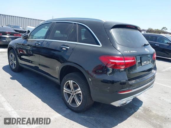 2019 Mercedes-Benz GLC 350e z VIN WDC0G5EB3KF619396, wystawiony jako IAAI lot #42353279 z przebiegiem 23 600 mil mil oraz . Historia ofert i sprzedaży dostępna na DreamBid. Obrazek 3.