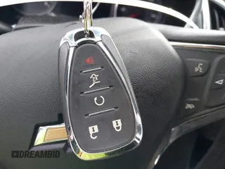2020 Chevrolet Equinox LT z VIN 2GNAXJEV1L6198410, wystawiony jako IAAI lot #41618359 z przebiegiem 68 216 mil mil oraz . Historia ofert i sprzedaży dostępna na DreamBid. Obrazek 11.