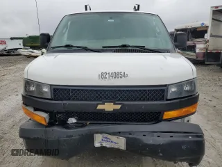 2018 Chevrolet Express Cargo z VIN 1GCWGAFGXJ1291456, wystawiony jako Copart lot #82140854 z przebiegiem 141 829 mil mil oraz Szkoda całkowita • Salvage title. Historia ofert i sprzedaży dostępna na DreamBid. Obrazek 5.