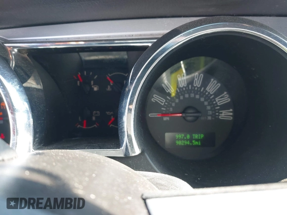 2007 Ford Mustang GT Deluxe с VIN 1ZVHT82HX75305060, выставлен на аукционе IAAI как лот 39574196 с пробегом 90 294 миль миль и . История ставок и продаж доступна на DreamBid. Изображение 16.