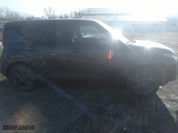 2021 Kia Soul EX with VIN KNDJ33AU1M7789500, listed as a IAAI auction lot 41303354 with 39,463 mi miles. Bid and sale history available at carsss.com. Image 13.