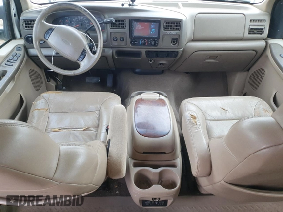 2001 Ford Excursion Limited z VIN 1FMNU42F01ED72943, wystawiony jako Copart lot #53872445 z przebiegiem 195 219 mil mil oraz Szkoda całkowita • Salvage title. Historia ofert i sprzedaży dostępna na DreamBid. Obrazek 8.