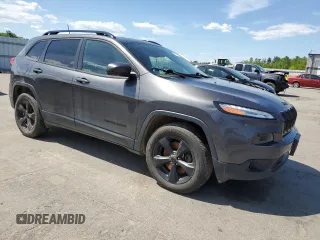 2017 Jeep Cherokee Limited with VIN 1C4PJMDB8HW544379, listed as a Copart auction lot 58722105 with 145,291 mi miles and Salvage title. Bid and sale history available at DreamBid. Image 4.