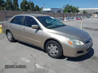 2007 Honda Accord LX z VIN 1HGCM56427A092128, wystawiony jako IAAI lot #42354399 z przebiegiem 186 915 mil mil oraz . Historia ofert i sprzedaży dostępna na DreamBid. Obrazek 1.