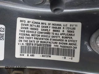 2011 Honda Civic LX with VIN 19XFA1F54BE032699, listed as a IAAI auction lot 42060272 with 197,905 mi miles and . Bid and sale history available at DreamBid. Image 9.