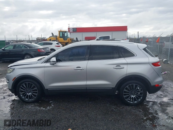 2015 Lincoln MKC z VIN 5LMCJ1A95FUJ20349, wystawiony jako IAAI lot #41695129 z przebiegiem 140 878 mil mil oraz . Historia ofert i sprzedaży dostępna na DreamBid. Obrazek 14.