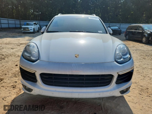 2015 Porsche Cayenne S with VIN WP1AB2A24FLA59813, listed as a Copart auction lot 60604305 with 137,719 mi miles and Salvage title. Bid and sale history available at DreamBid. Image 5.