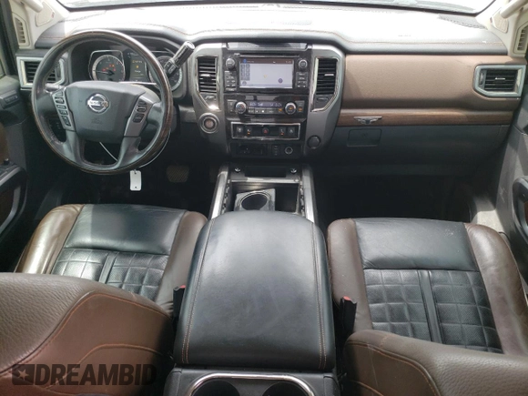 2016 Nissan Titan Platinum Reserve z VIN 1N6BA1F27GN507136, wystawiony jako Copart lot #53681615 z przebiegiem 155 101 mil mil oraz Czysty tytuł • Clean title. Historia ofert i sprzedaży dostępna na DreamBid. Obrazek 8.