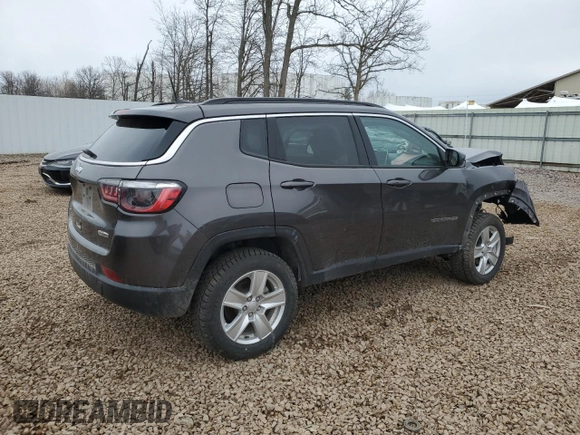 2022 Jeep Compass Latitude with VIN 3C4NJDBB5NT104566, listed as a Copart auction lot 50793525 with 15,817 mi miles and Salvage Title. Bid and sale history available at DreamBid. Image 3.