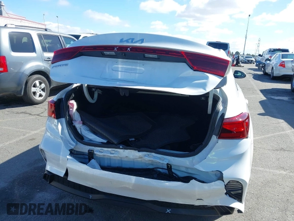 2023 Kia Forte LXS z VIN 3KPF24AD3PE599829, wystawiony jako IAAI lot #41740903 z przebiegiem 20 548 mil mil oraz . Historia ofert i sprzedaży dostępna na DreamBid. Obrazek 16.