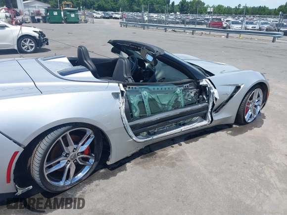 2014 Chevrolet Corvette Z51 3LT z VIN 1G1YM3D7XE5120603, wystawiony jako IAAI lot #42313984 z przebiegiem 64 199 mil mil oraz . Historia ofert i sprzedaży dostępna na DreamBid. Obrazek 6.