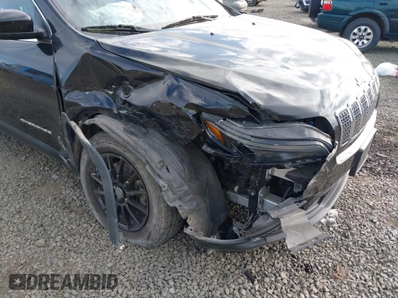 2019 Jeep Cherokee Latitude Plus z VIN 1C4PJMLXXKD478076, wystawiony jako IAAI lot #42184625 z przebiegiem 72 364 mil mil oraz . Historia ofert i sprzedaży dostępna na DreamBid. Obrazek 6.
