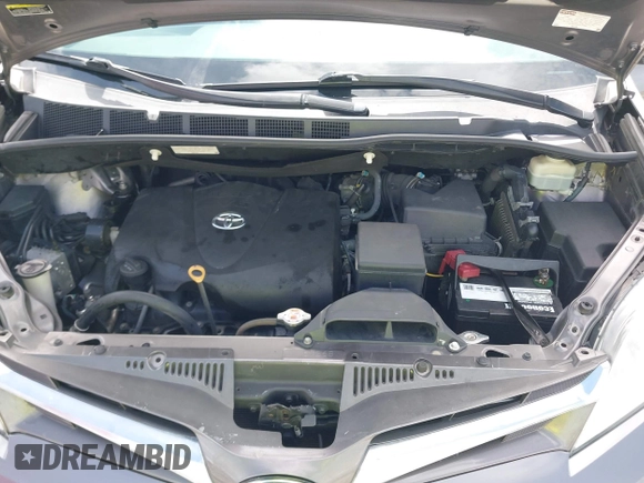 2019 Toyota Sienna XLE Auto Access Seat with VIN 5TDYZ3DC3KS980743, listed as a IAAI auction lot 42753501 with 147,122 mi miles and . Bid and sale history available at DreamBid. Image 10.