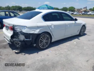 2018 BMW 5 Series 540i с VIN WBAJE5C5XJWA96101, выставлен на аукционе IAAI как лот 42268201 с пробегом 111 626 миль миль и . История ставок и продаж доступна на DreamBid. Изображение 4.