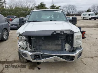 2014 Ford F-250 XL with VIN 1FT7X2B62EEA64817, listed as a Copart auction lot 43333775 with 349,548 mi miles and Salvage title. Bid and sale history available at DreamBid. Image 5.